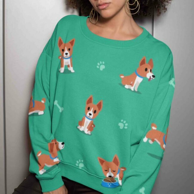 woman-wearing-a-crewneck-sweatshirt-its-clover