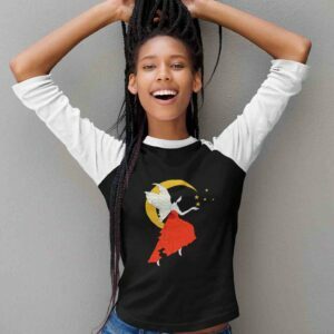 raglan-t-shirt-its clover-of-a-woman-playing-with-her-braids-r-el2