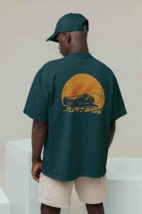 back-view-itsclover-of-a-man-wearing-an-oversized-tee-