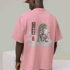 back-view-itsclover-of-a-man-wearing-an-oversized-tee