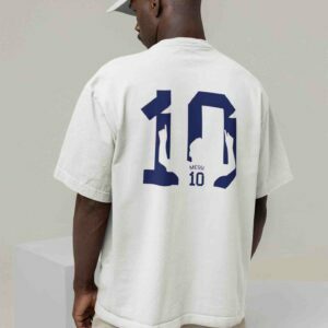 back-view-itsclover-of-a-man-wearing-an-oversized-tee